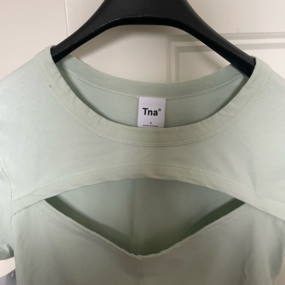 TNA crop tshirt. NWT. - Picture 3 of 4